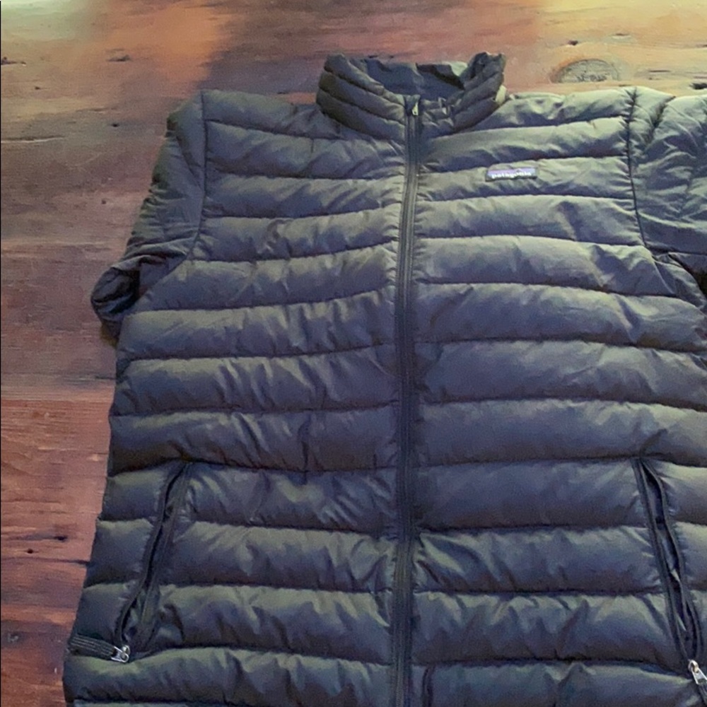 Patagonia boys XL black winter jacket